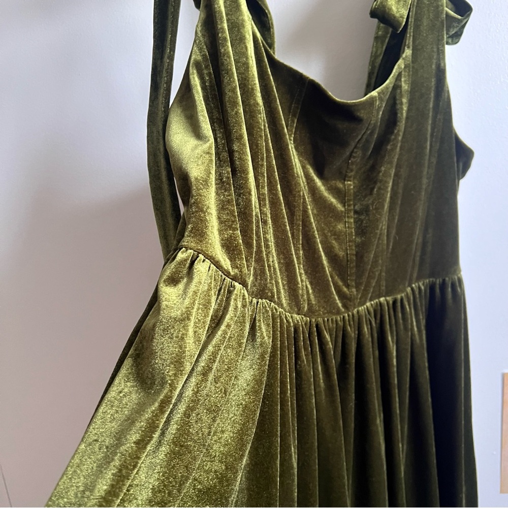 Elegant Olive Green Velvet Dress